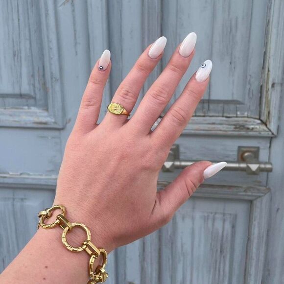 New! “Zeina” Ribbed Gold Ring - Picture 6 of 7